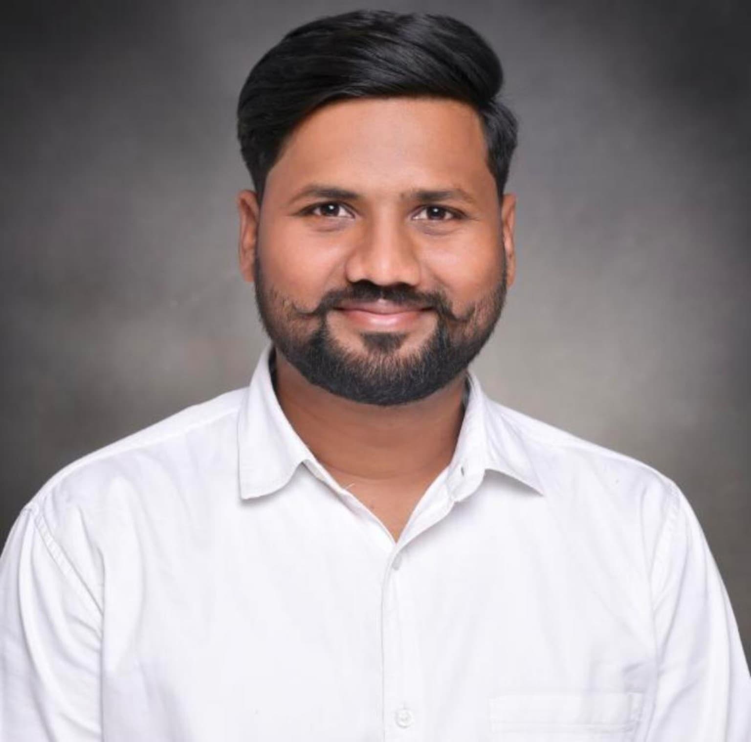Shivam - Owner of Saurabh Brothers Renewable Energy Services
